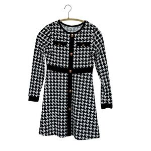 SHEIN Teen Houndstooth Black and‎ White Print Knit Dress Gold
Accents SZ 14
